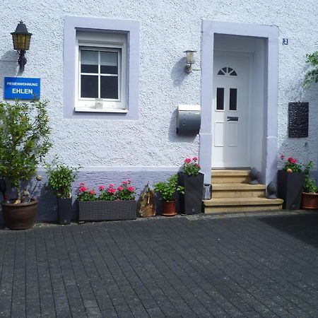Ferienwohnung Ehlen Im Alten Winzerhaus Zeltingen-Rachtig Exterior photo