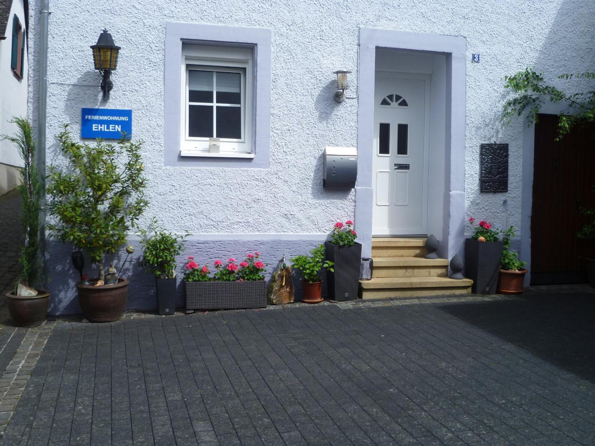 Ferienwohnung Ehlen Im Alten Winzerhaus Zeltingen-Rachtig Exterior photo