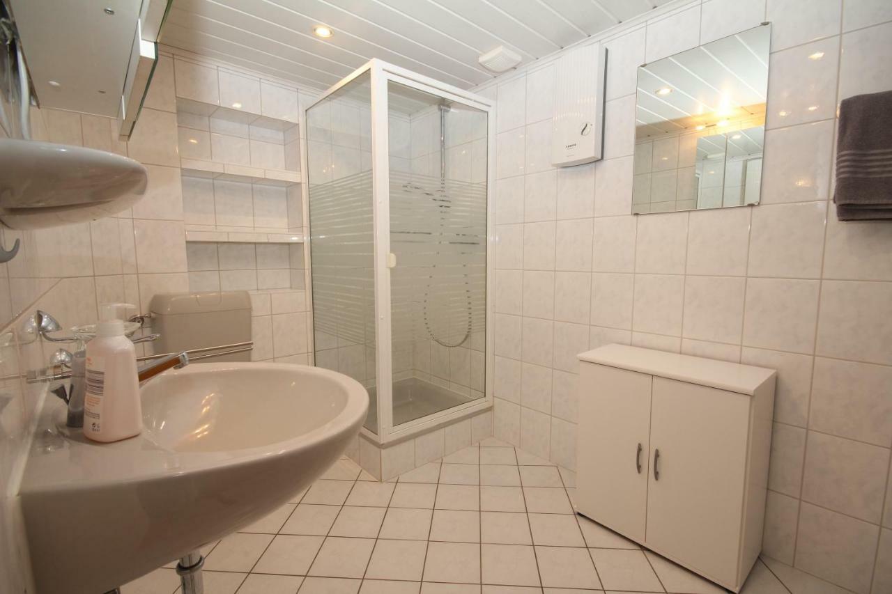 Ferienwohnung Ehlen Im Alten Winzerhaus Zeltingen-Rachtig Exterior photo